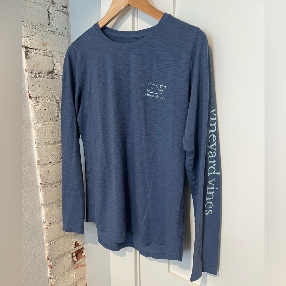 Women’s Vineyard Vines classic cotton t-shirt, medium